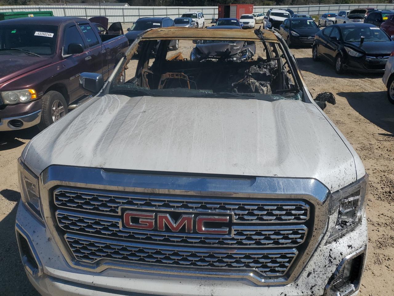 2022 GMC Sierra - Image 12