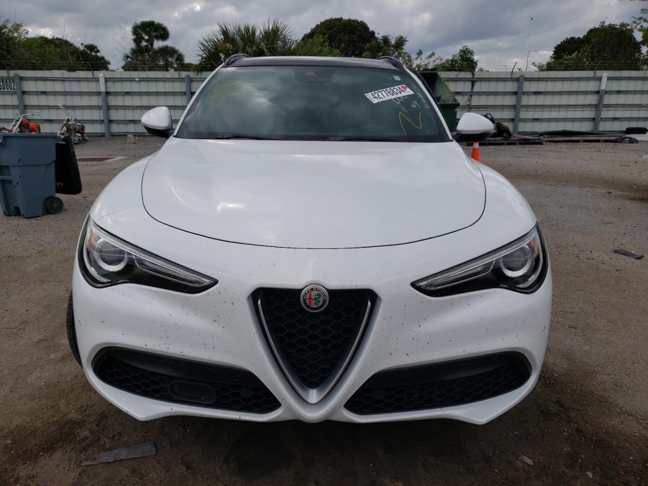2019 Alfa Romeo Stelvio - Image 5