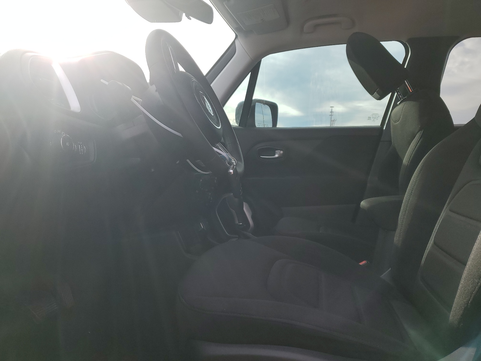 ZACNJABB1LPL88679 2020 Jeep Renegade Latitude