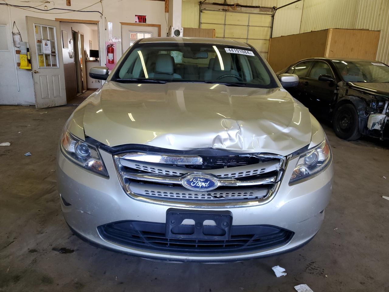 2011 Ford Taurus Sel VIN: 1FAHP2EW0BG108979 Lot: 44191084