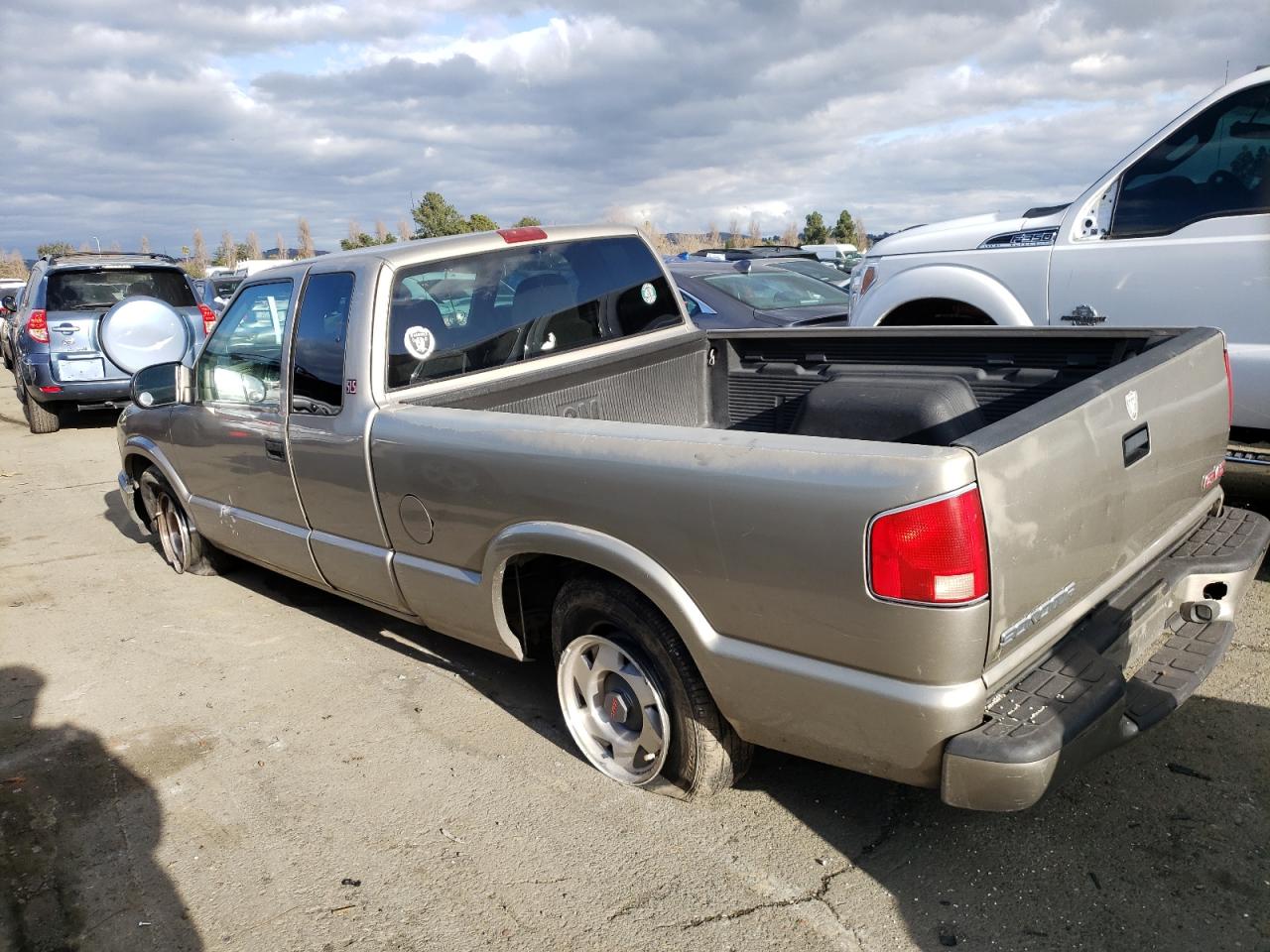 2001 GMC Sonoma VIN: 1GTCS19W318106014 Lot: 42437444