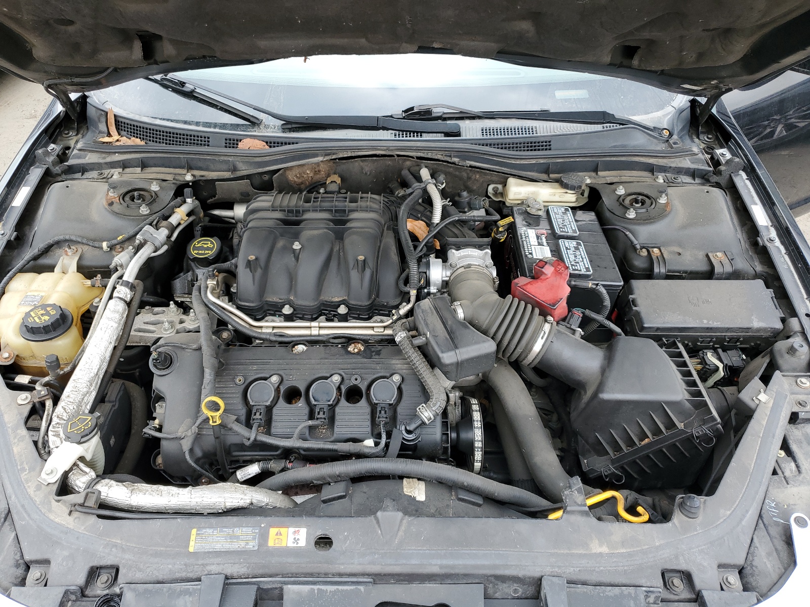 3FAHP0HG3AR144925 2010 Ford Fusion Se