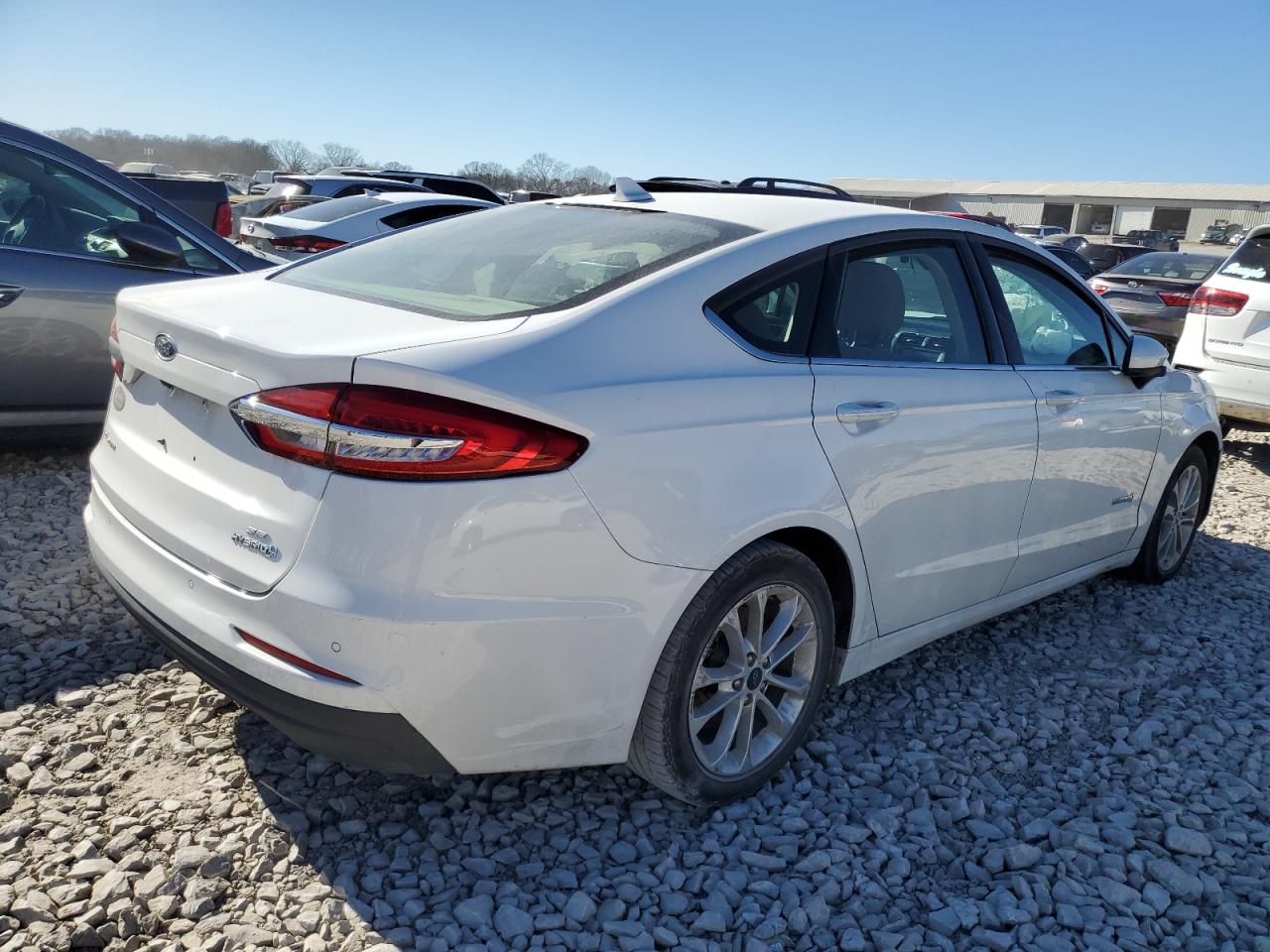 3FA6P0LU3KR124521 2019 Ford Fusion Se