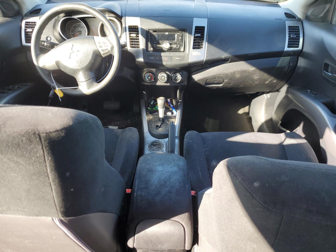 2007 Mitsubishi Outlander - Image 8