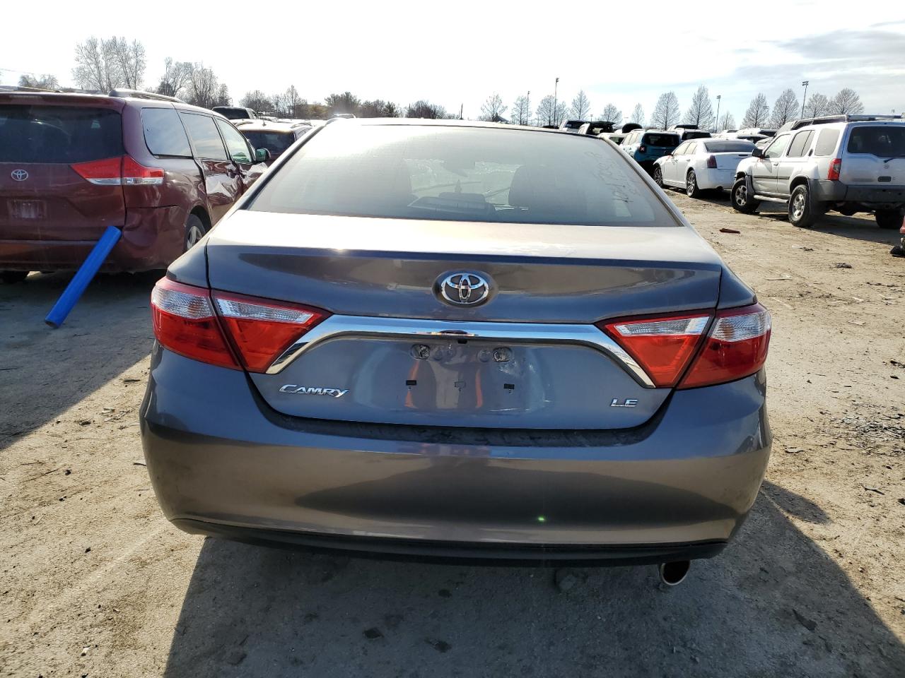 2016 Toyota Camry Le VIN: 4T1BF1FKXGU142473 Lot: 42053344