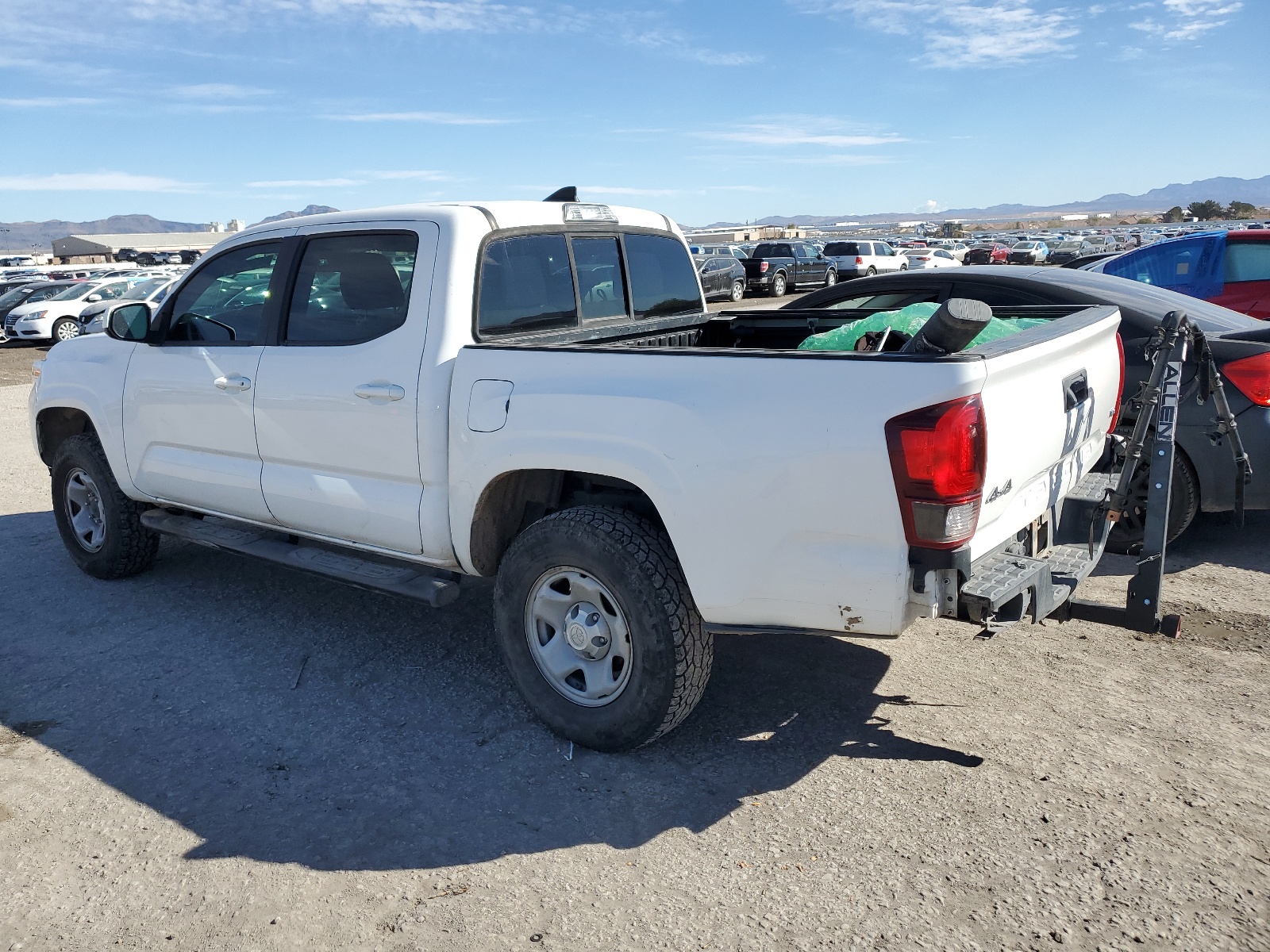 2018 Toyota Tacoma Double Cab vin: 3TMCZ5ANXJM178619