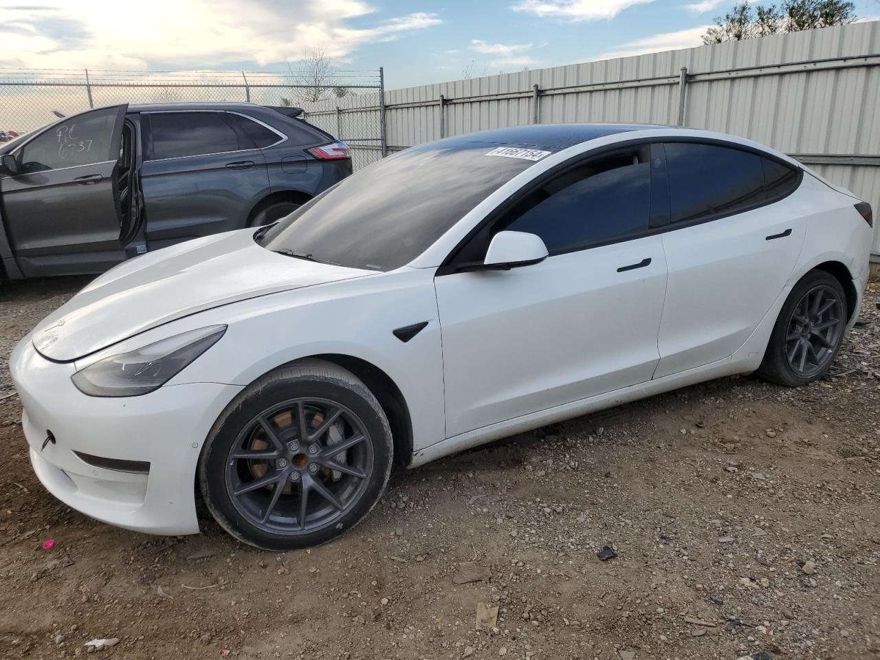 5YJ3E1EA6MF089697 2021 TESLA MODEL 3 - Image 1