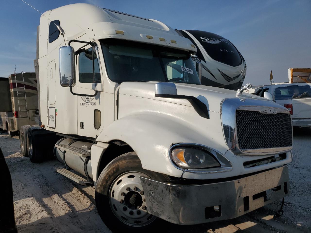 2007 Freightliner Conventional Columbia zu verkaufen in Apopka, FL - Front End