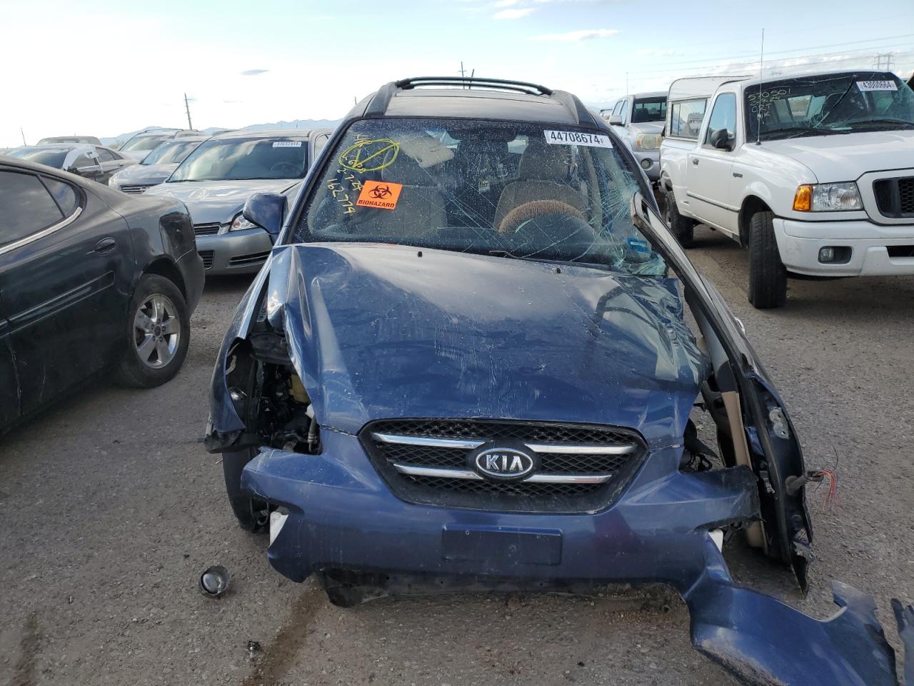 2008 Kia Rondo Lx VIN: KNAFG526387162774 Lot: 44708674