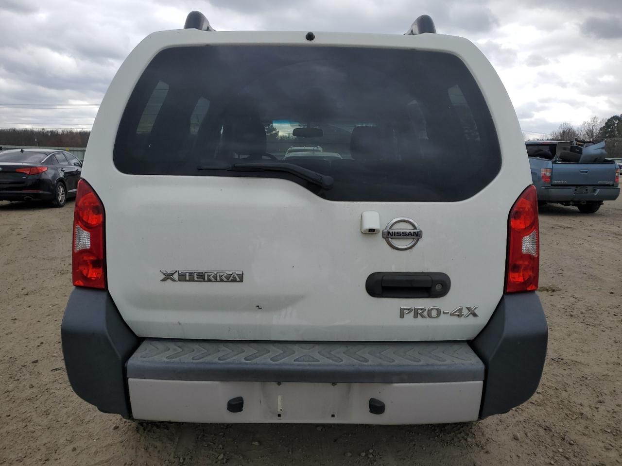 2013 Nissan Xterra X VIN: 5N1AN0NW8DN821533 Lot: 43882944