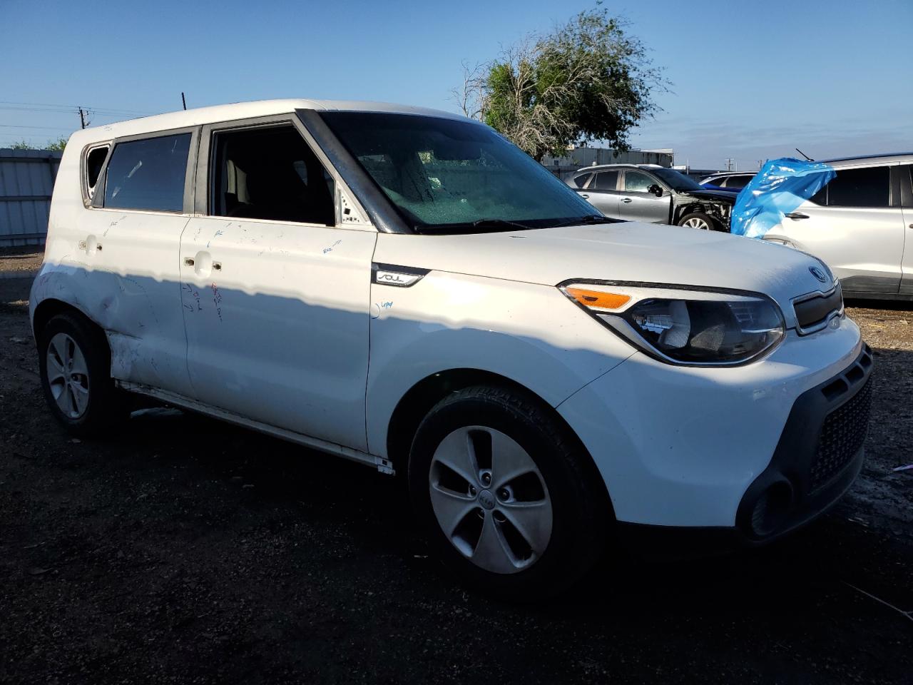 VIN KNDJN2A28G7401170 2016 KIA SOUL no.4