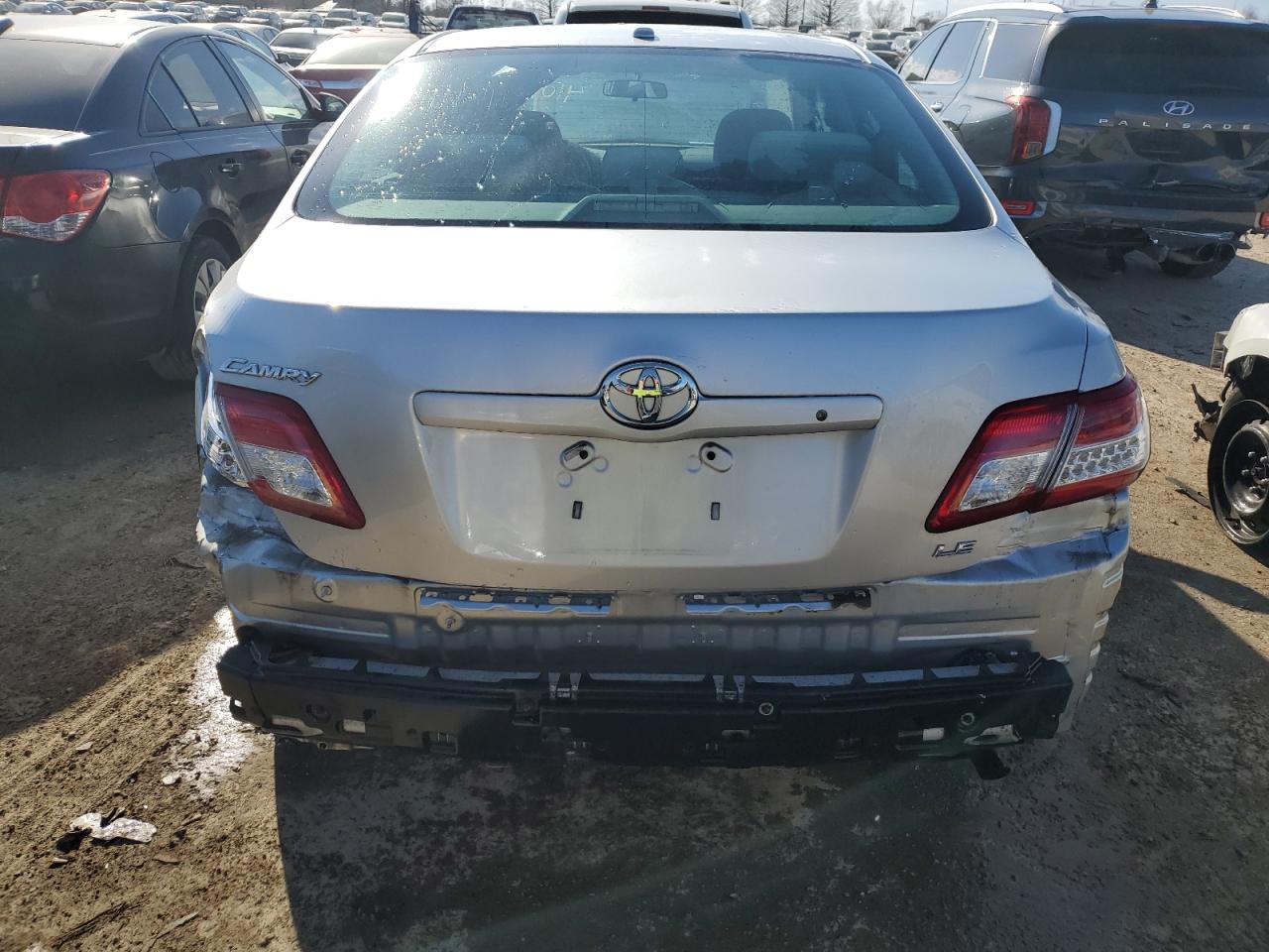 4T4BF3EK2BR172725 2011 Toyota Camry Base