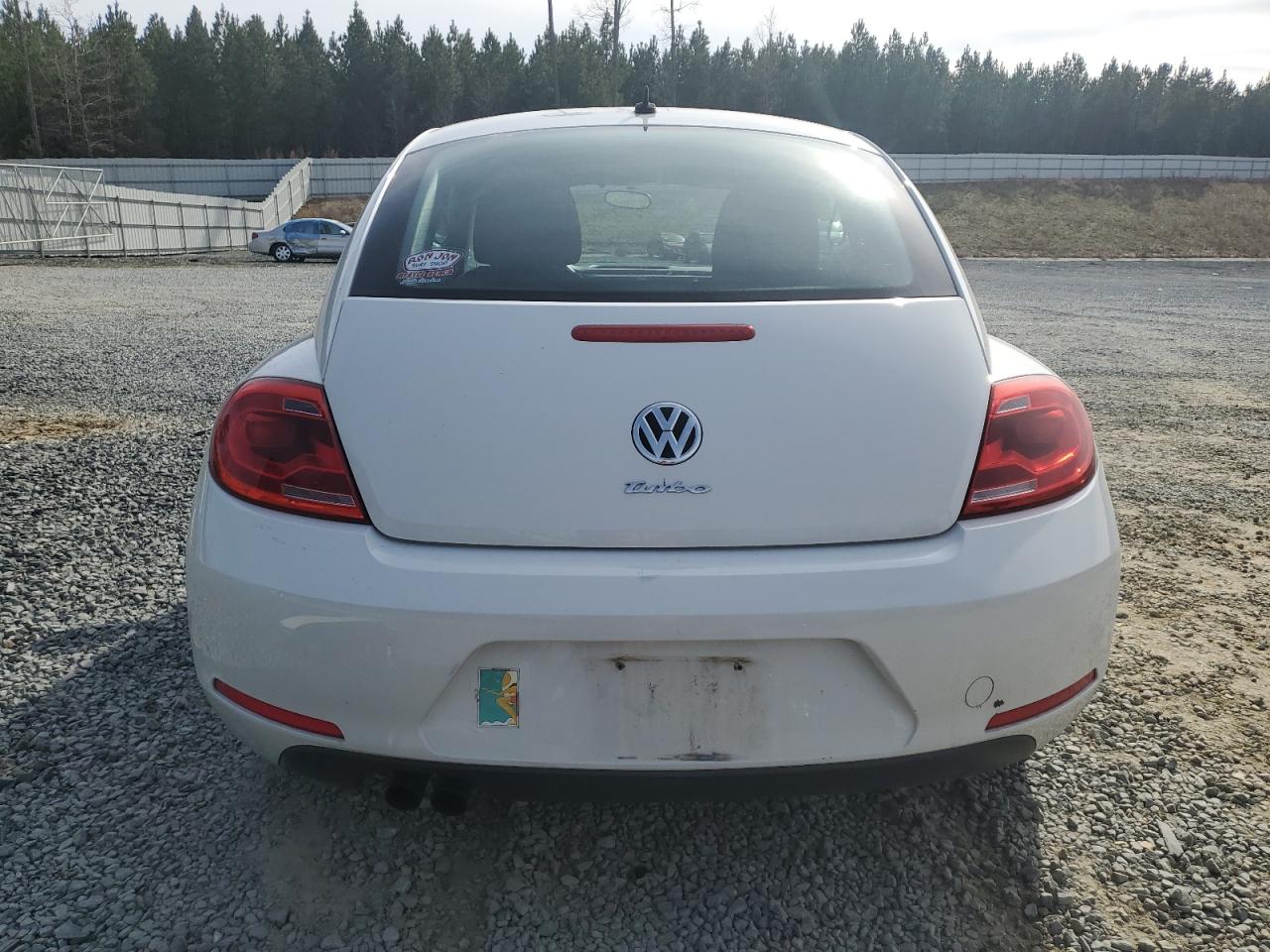 2015 Volkswagen Beetle 1.8T VIN: 3VWF17AT5FM640135 Lot: 41500744