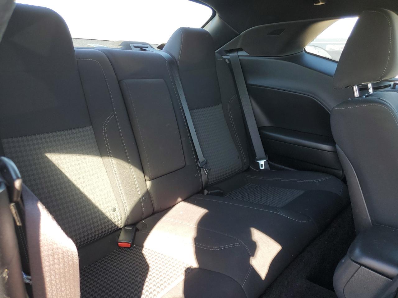 2015 Dodge Challenger Sxt VIN: 2C3CDZAG4FH821385 Lot: 74634084