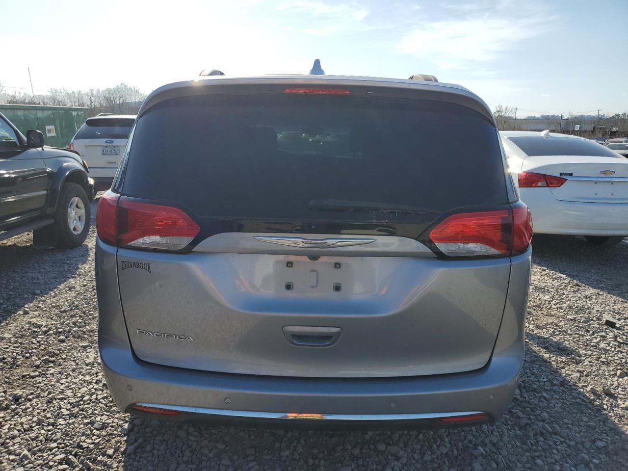 2C4RC1BG4HR526308 2017 Chrysler Pacifica Touring L