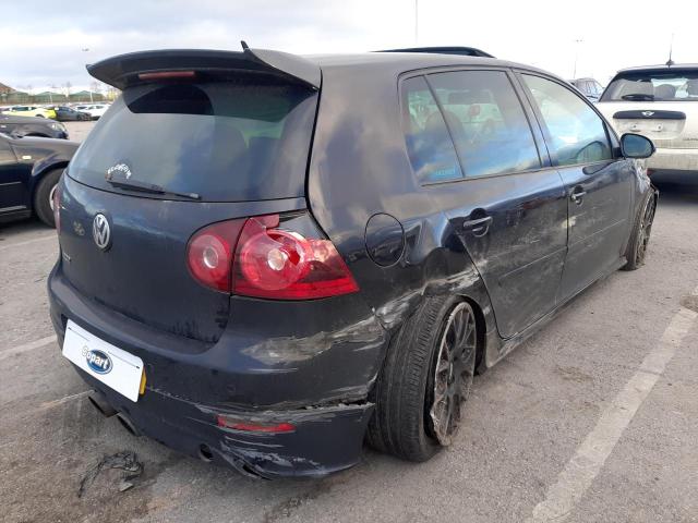 2006 VOLKSWAGEN GOLF R32
