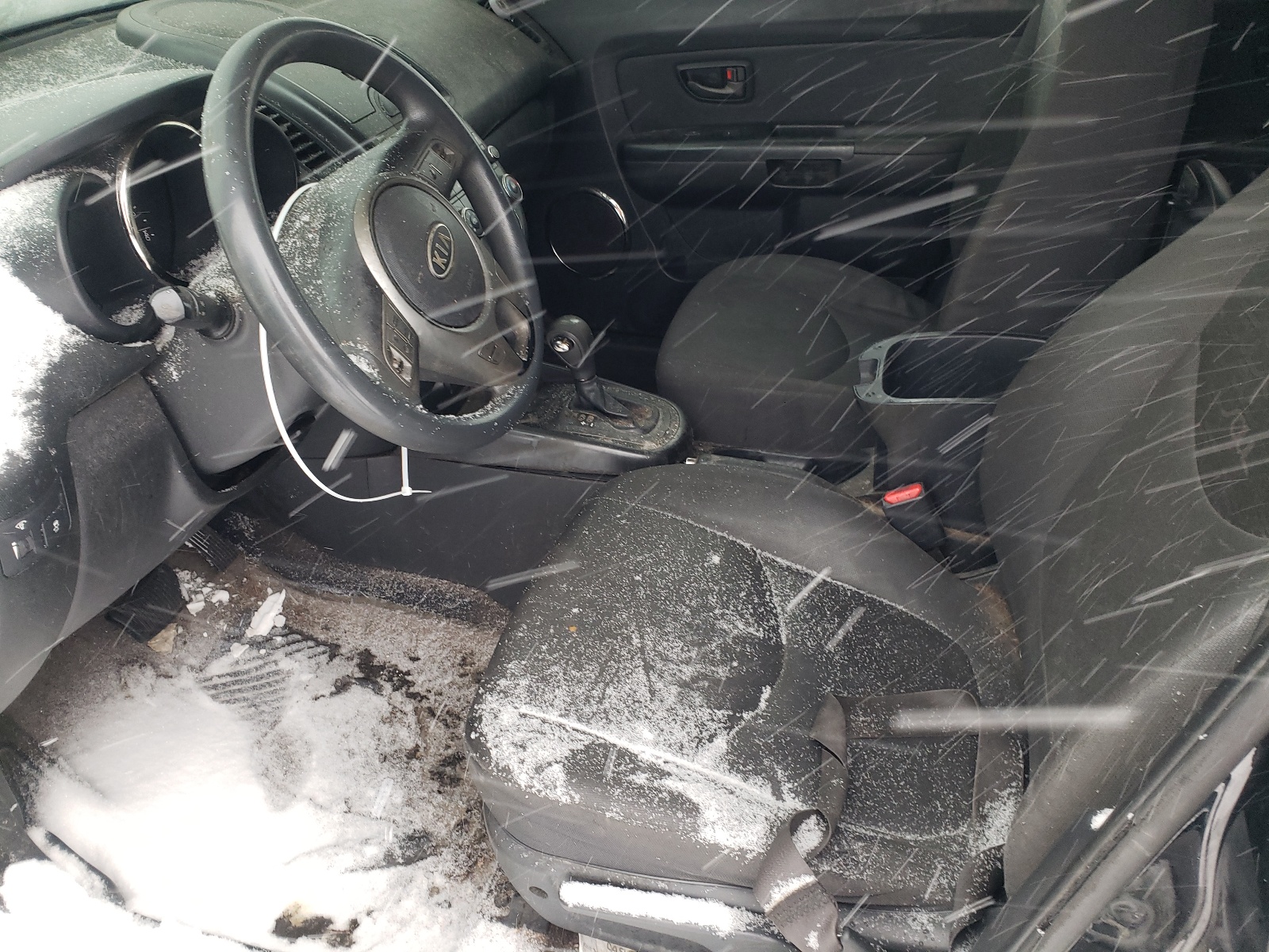 KNDJT2A23B7294978 2011 Kia Soul +