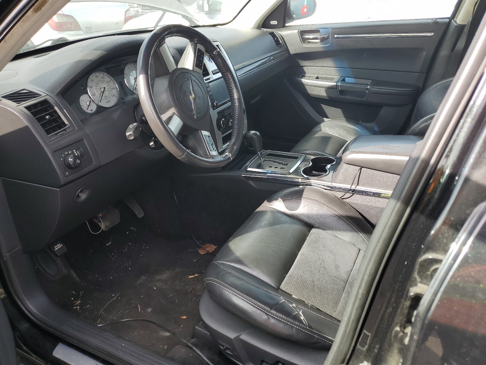 2C3LA63HX8H140146 2008 Chrysler 300C