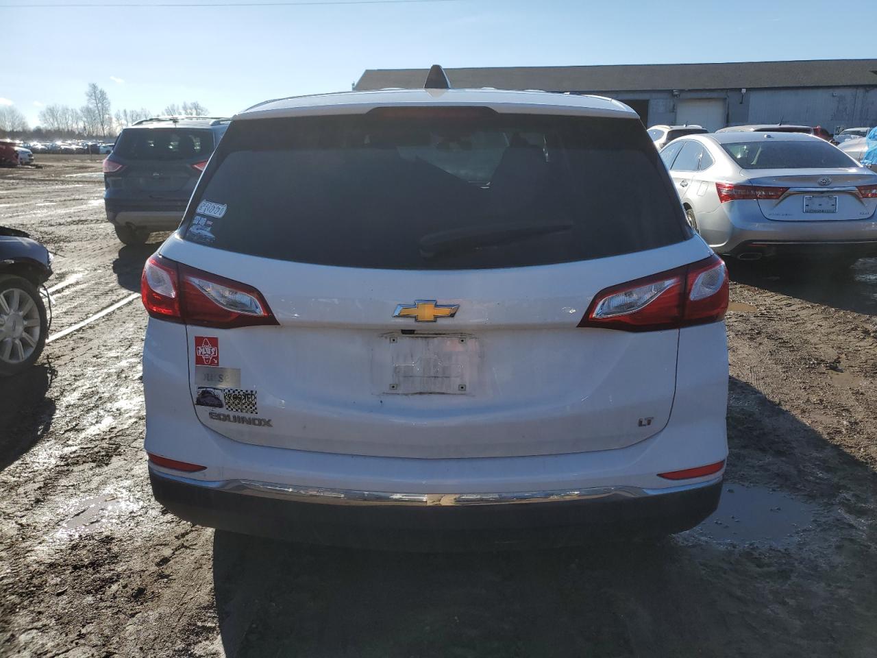 3GNAXJEV1JS646725 2018 Chevrolet Equinox Lt