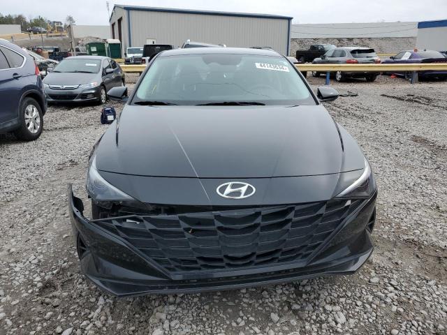  HYUNDAI ELANTRA 2021 Чорний