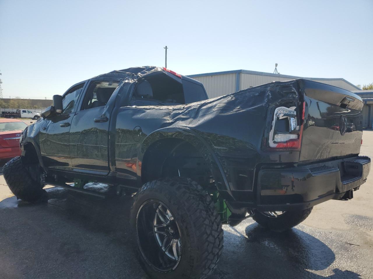 2021 RAM 2500 - Image 2