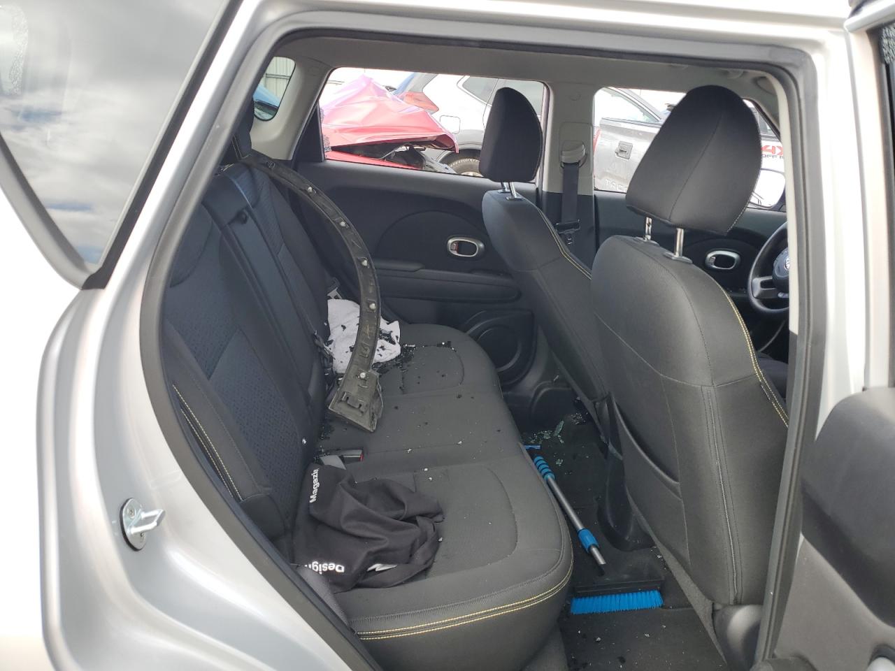 KNDJP3A58E7738168 2014 Kia Soul +