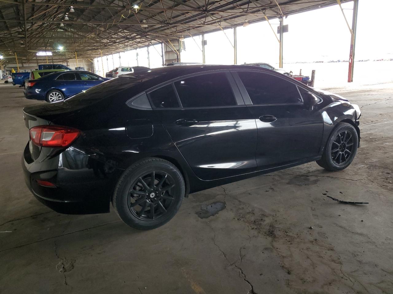 2018 Chevrolet Cruze - Image 3