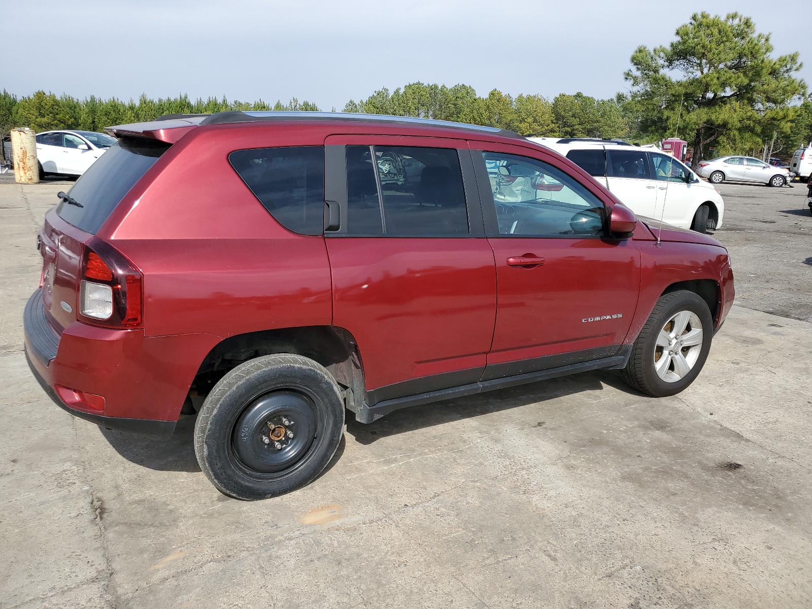 2014 Jeep Compass Latitude vin: 1C4NJDEB1ED539912