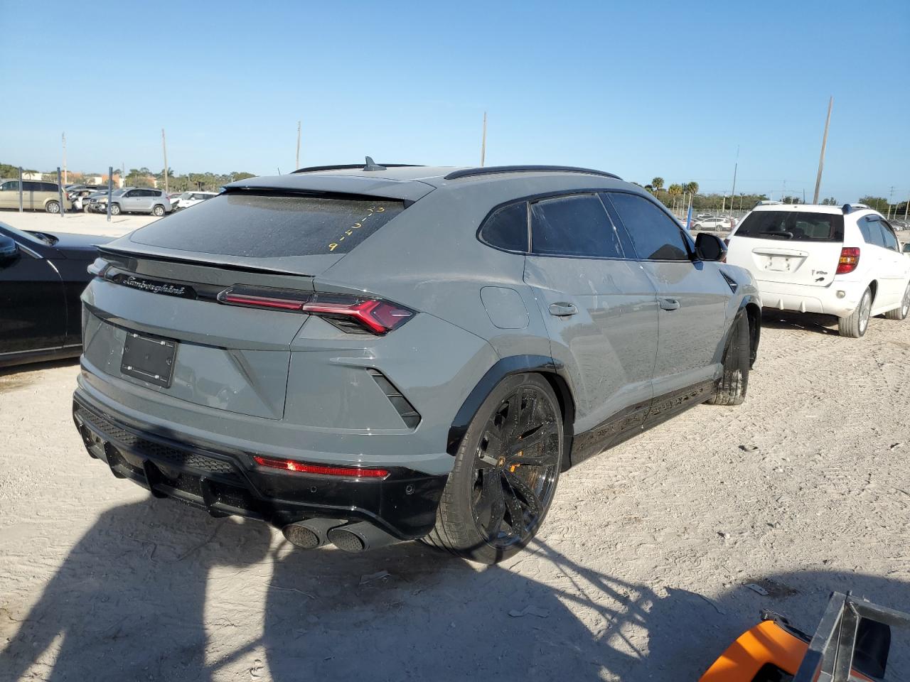 2022 Lamborghini Urus VIN: ZPBUA1ZL8NLA16768 Lot: 40152294