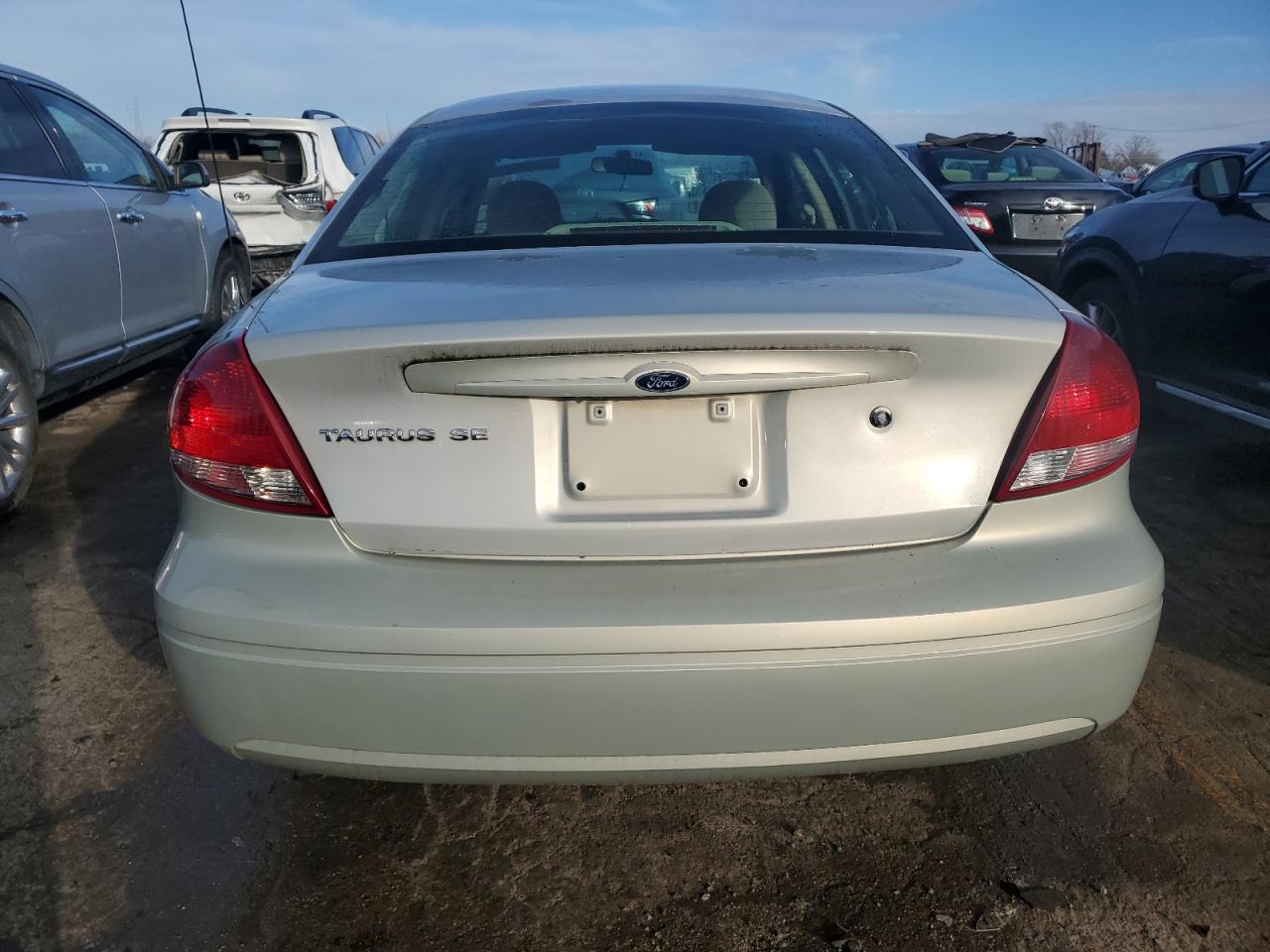 2006 Ford Taurus Se VIN: 1FAFP53296A220620 Lot: 44054974