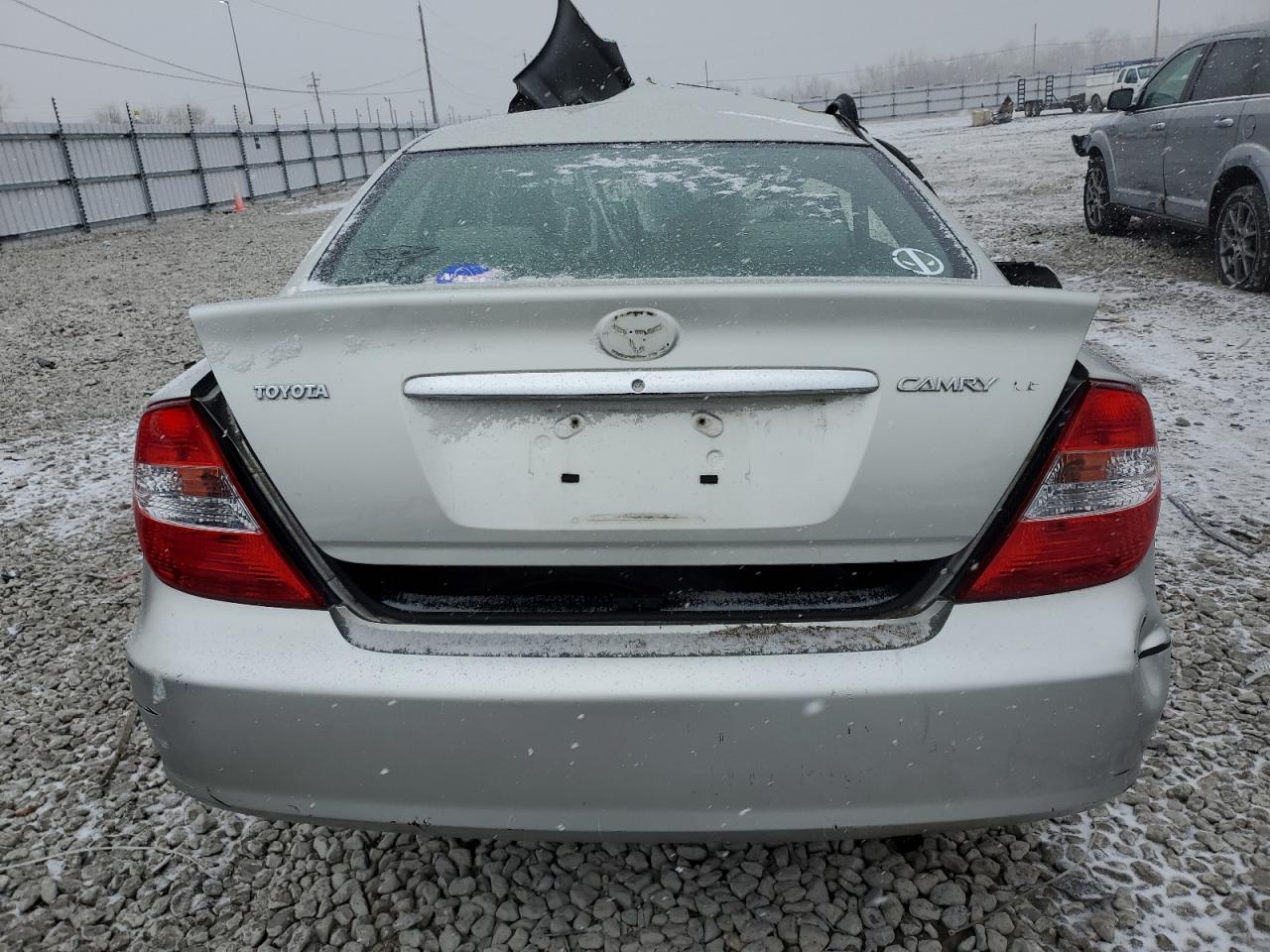 2002 Toyota Camry Le VIN: JTDBE32K720099946 Lot: 42685504