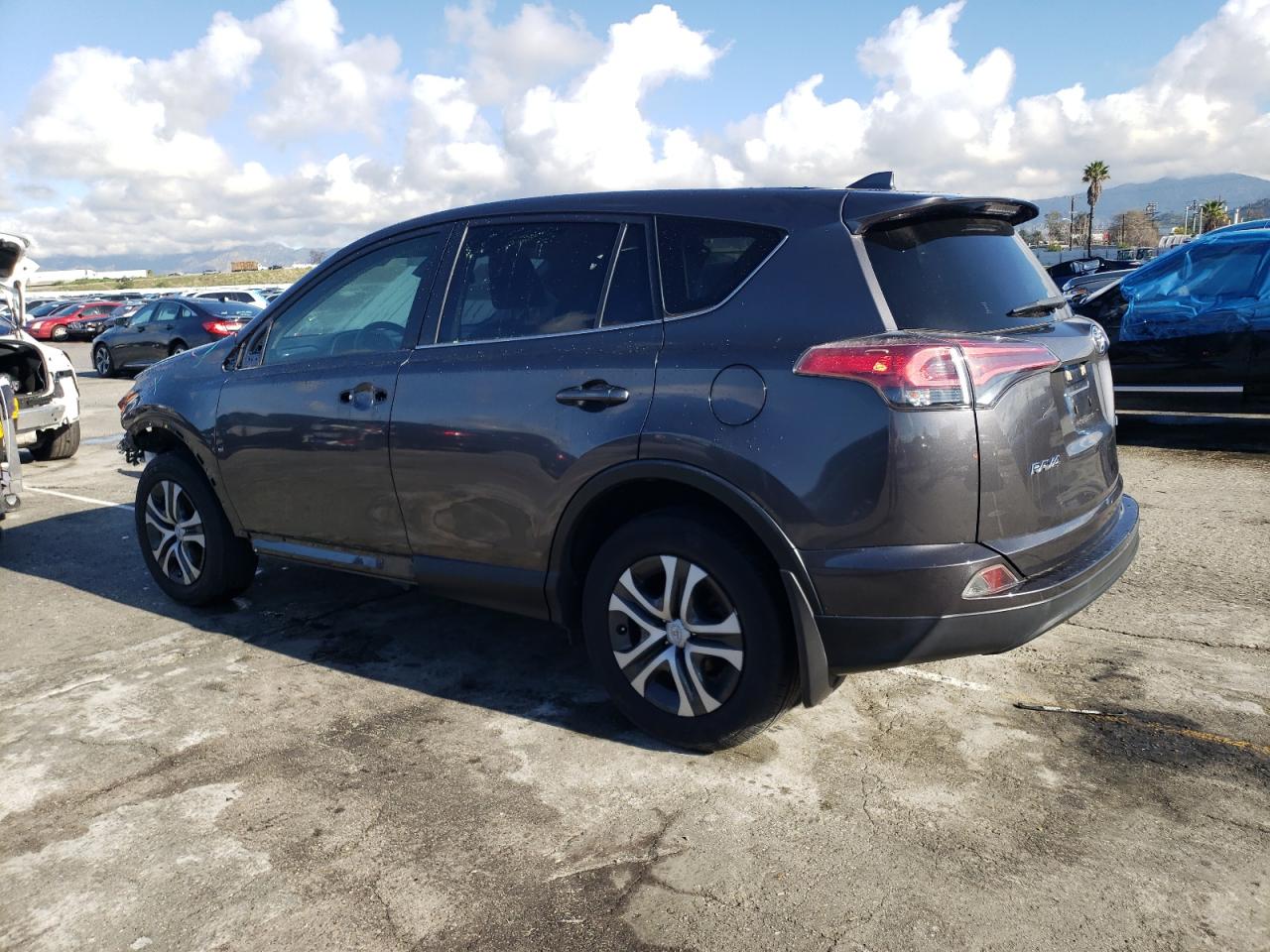 2018 Toyota Rav4 Le VIN: JTMZFREV6JJ722440 Lot: 41636484