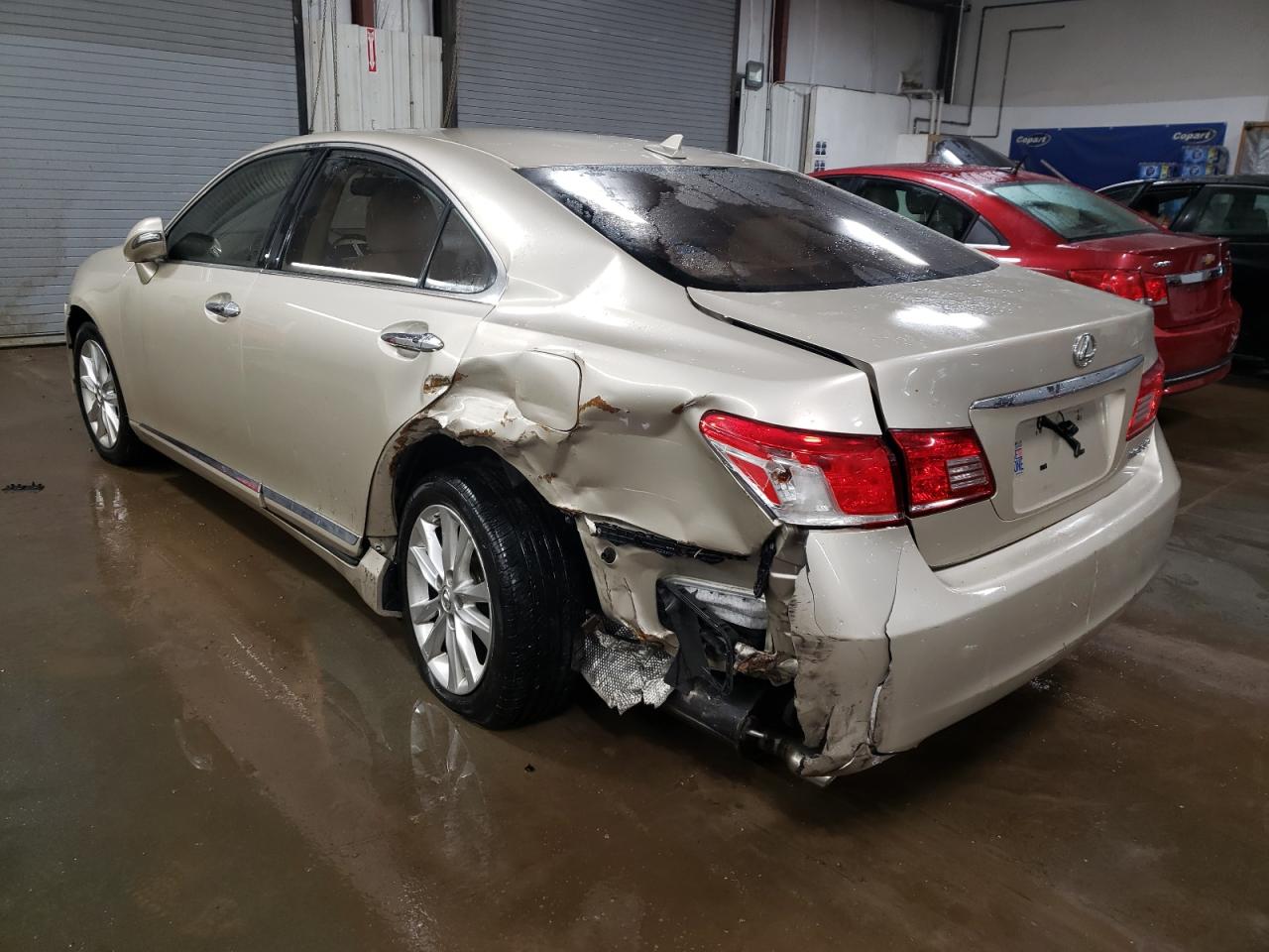 2011 Lexus ES - Image 2
