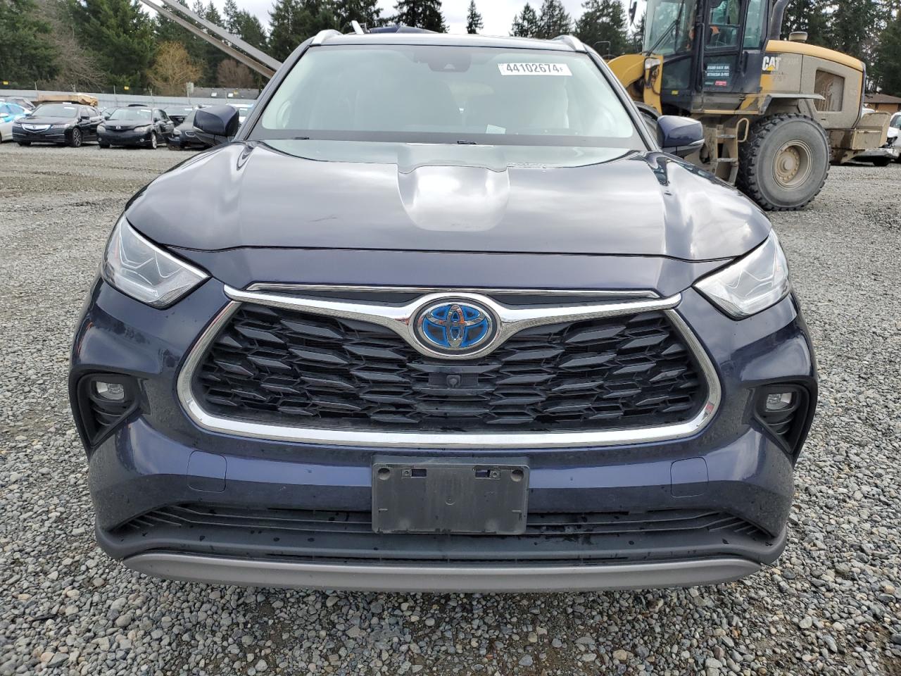 2022 Toyota Highlander - Image 5