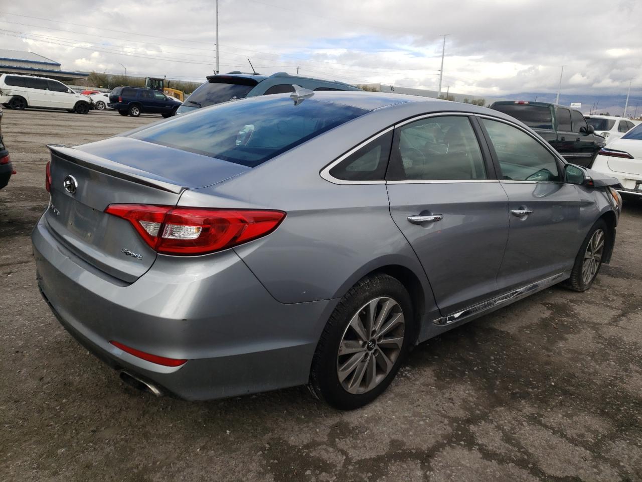 2015 Hyundai Sonata - Image 3