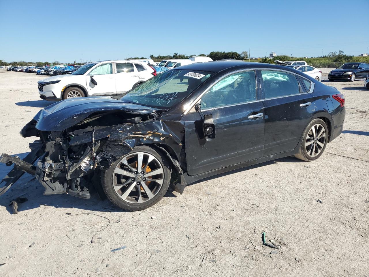 1N4AL3AP2HC494905 2017 NISSAN ALTIMA - Image 1