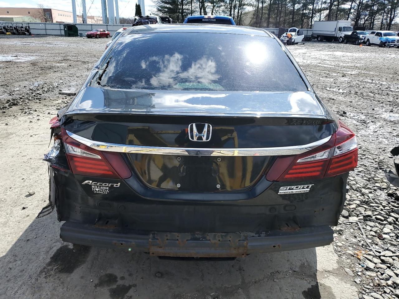 2017 Honda Accord Sport Special Edition VIN: 1HGCR2F14HA239301 Lot: 45208124