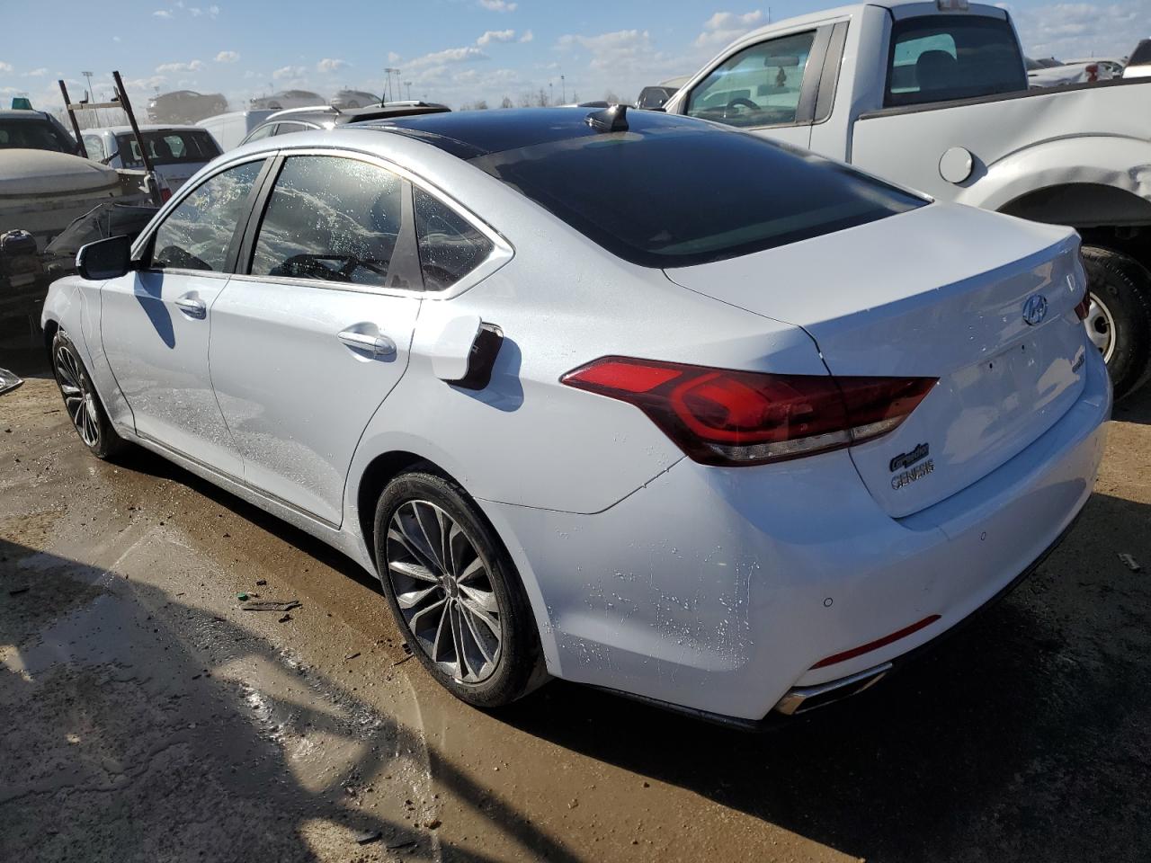 2015 Hyundai Genesis 3.8L VIN: KMHGN4JE9FU099044 Lot: 43276334