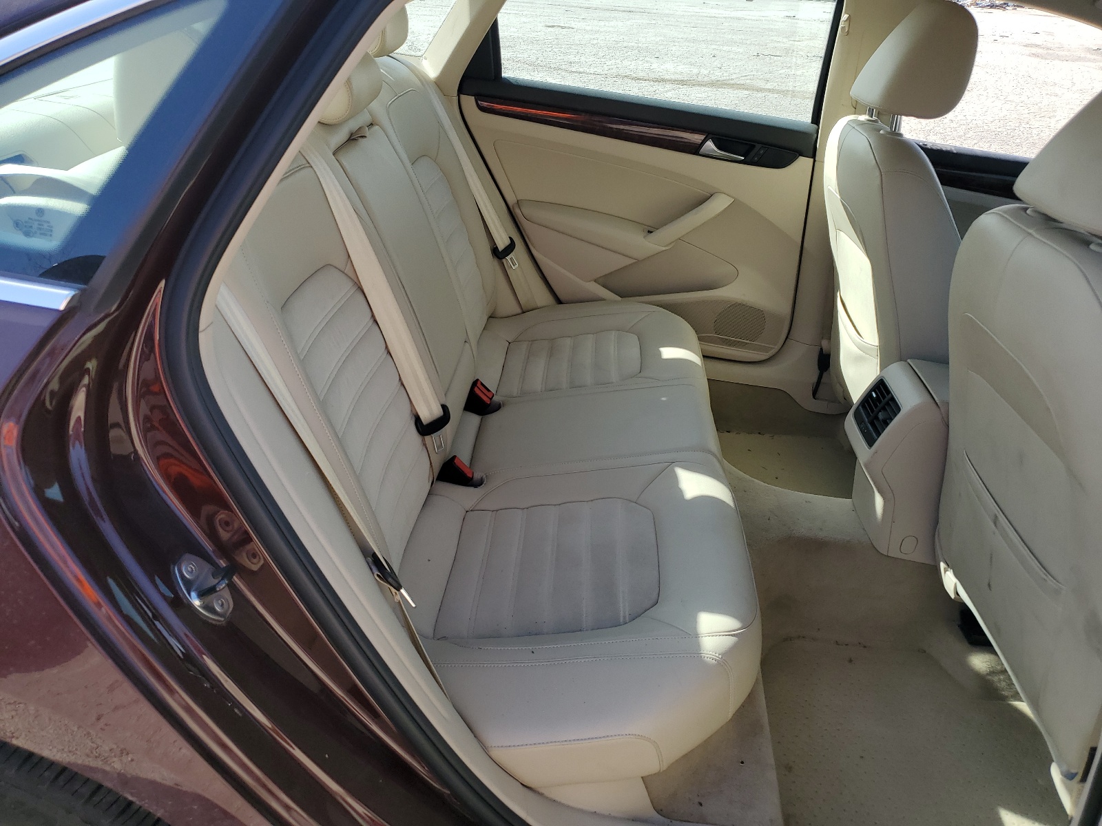 1VWCN7A31DC141743 2013 Volkswagen Passat Sel