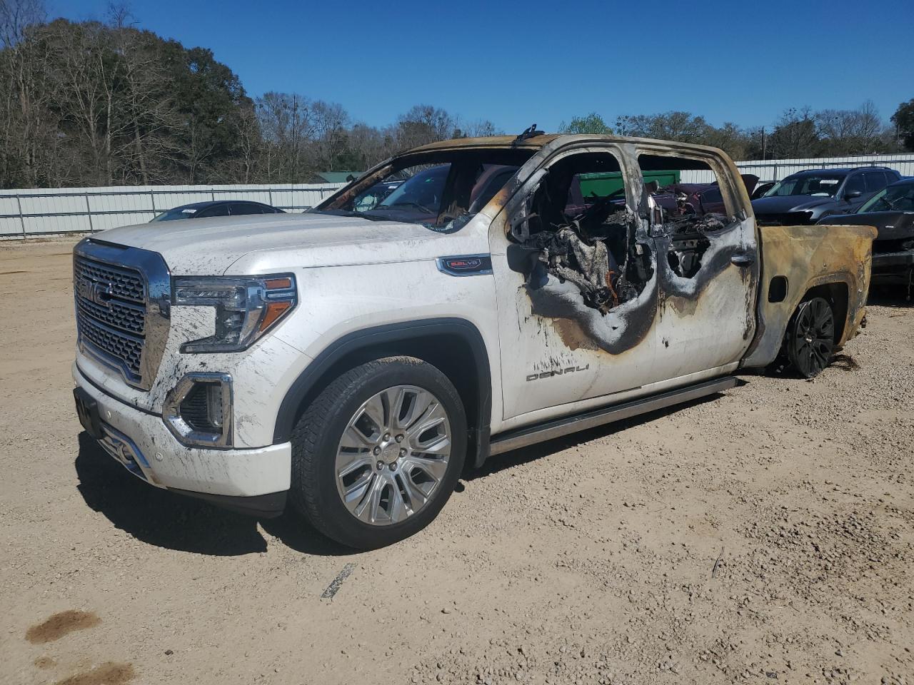 2022 GMC Sierra - Image 1
