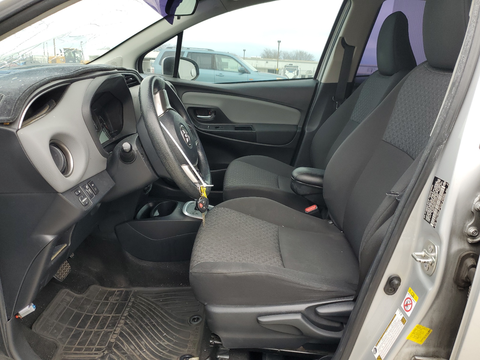 VNKKTUD32FA052865 2015 Toyota Yaris