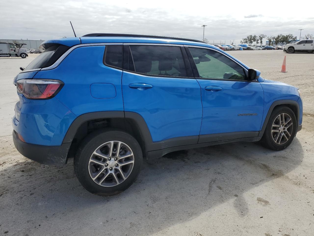 2020 Jeep Compass - Image 3