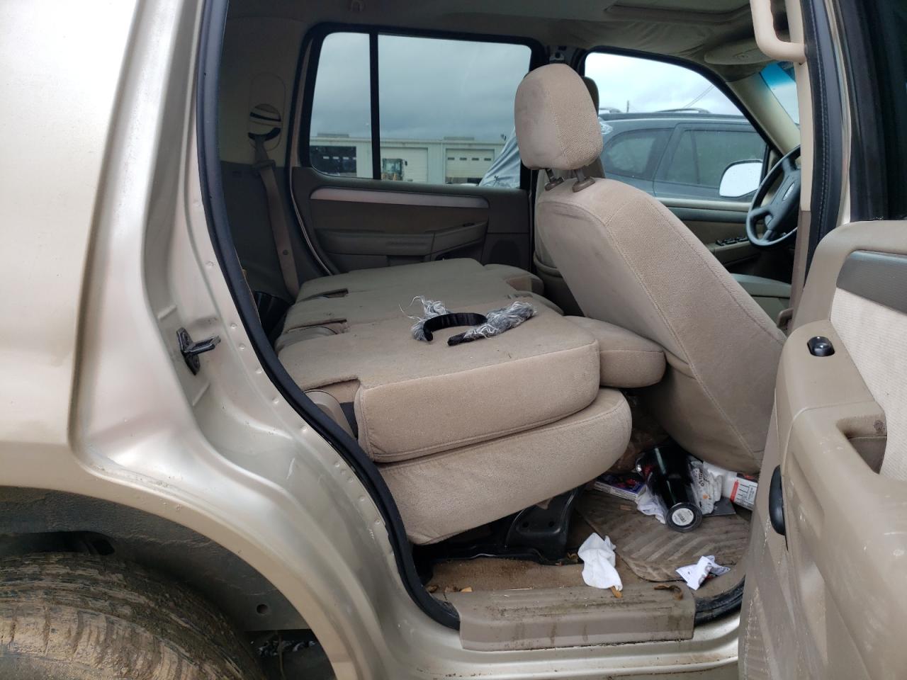 2004 Ford Explorer Xlt VIN: 1FMZU73K04UB73920 Lot: 81274304