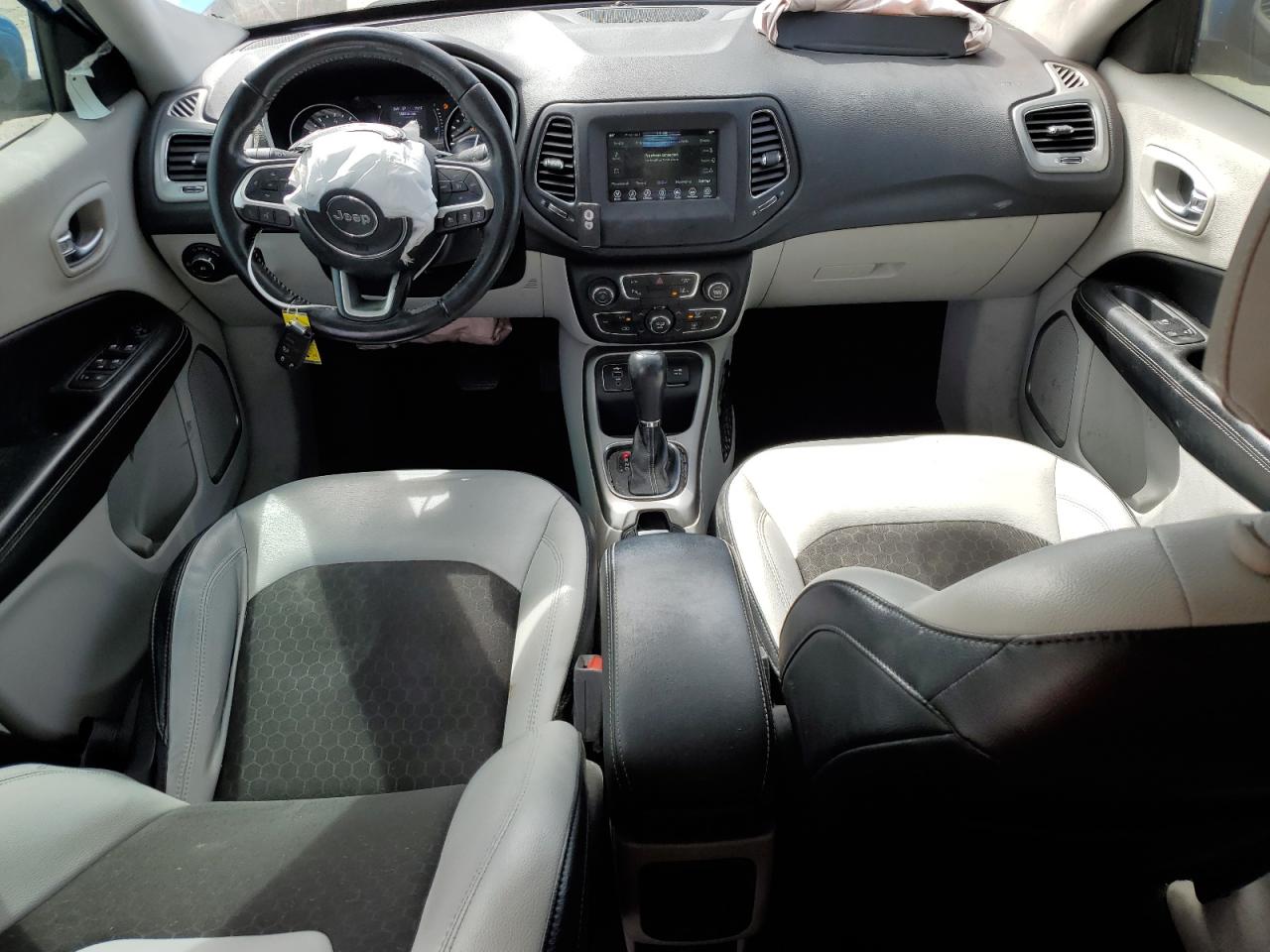 2020 Jeep Compass - Image 8