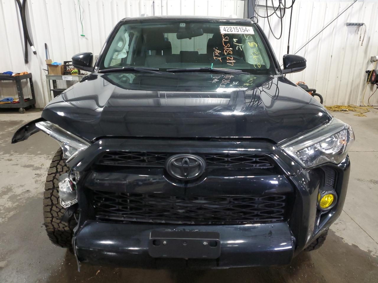 2016 Toyota 4Runner Sr5/Sr5 Premium VIN: JTEBU5JR8G5320442 Lot: 42815154