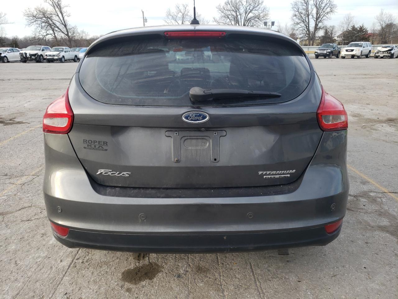 1FADP3N27GL407403 2016 Ford Focus Titanium