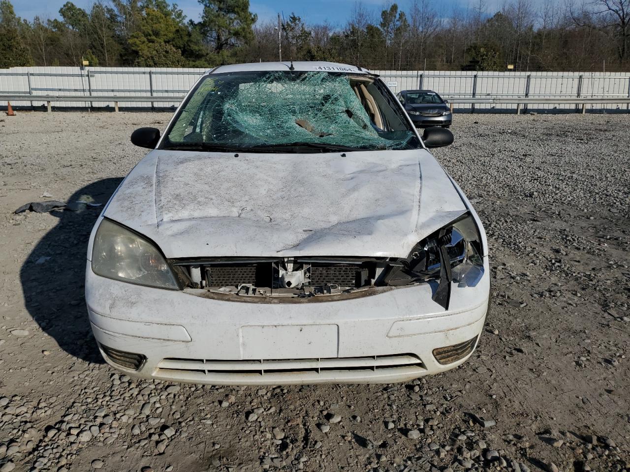 2005 Ford Focus Zx4 VIN: 1FAHP34N85W180960 Lot: 67508164