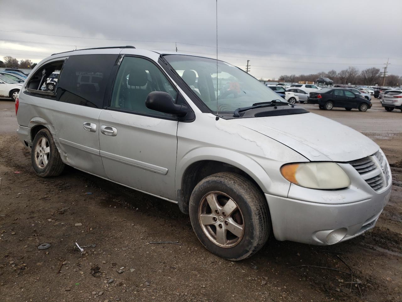 2005 Dodge Caravan - Image 4