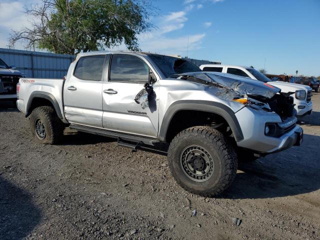  TOYOTA TACOMA 2022 Srebrny