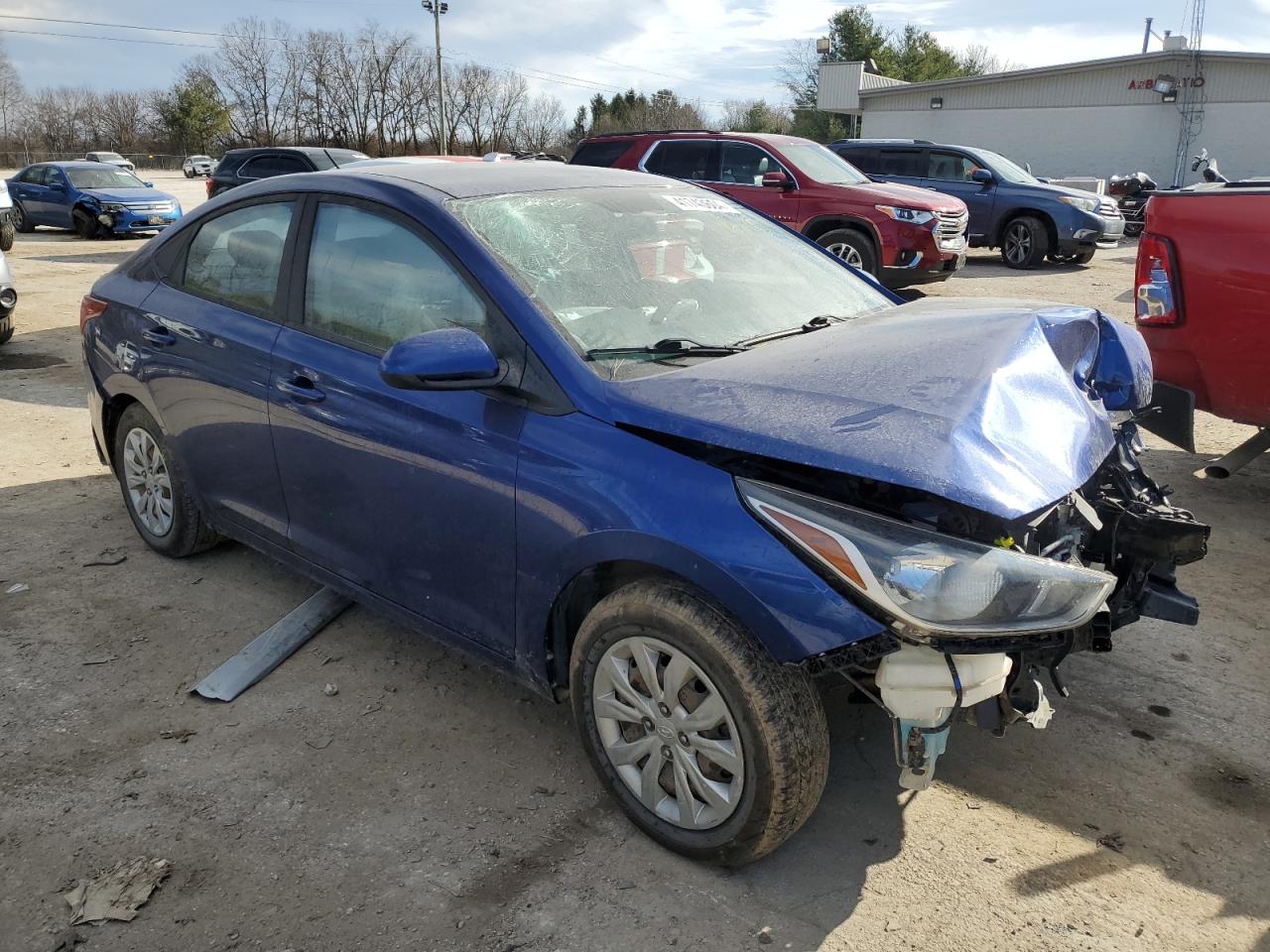 3KPC24A3XKE059946 2019 Hyundai Accent Se